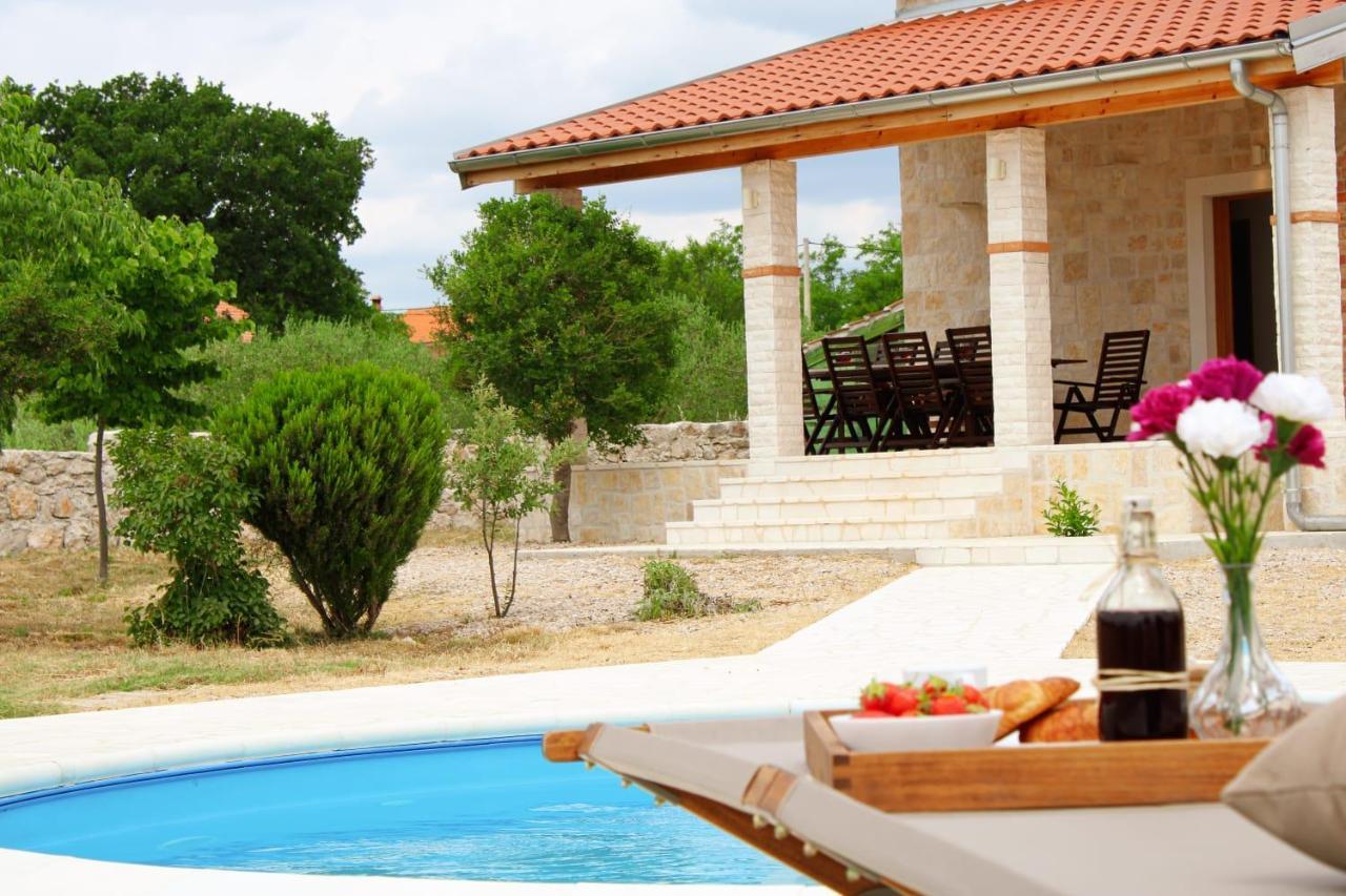 Villa Stone Pearl With Heated Swimming Pool Sveti Filip i Jakov Buitenkant foto